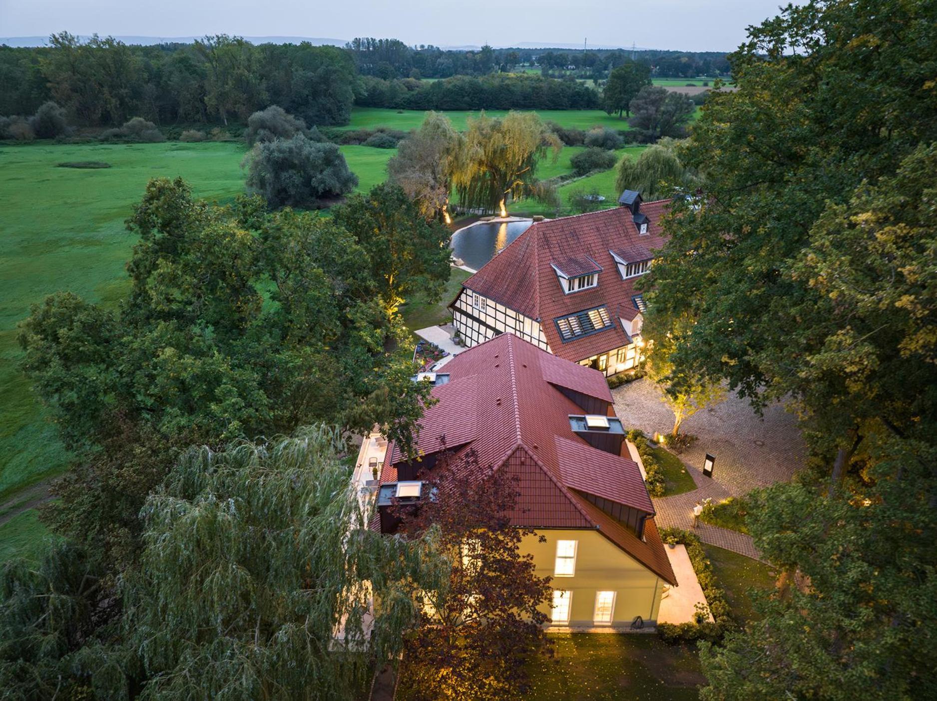 Schlossresidenz - Boutique Apartments & Hotel Suiten Schloss Ricklingen Exterior photo